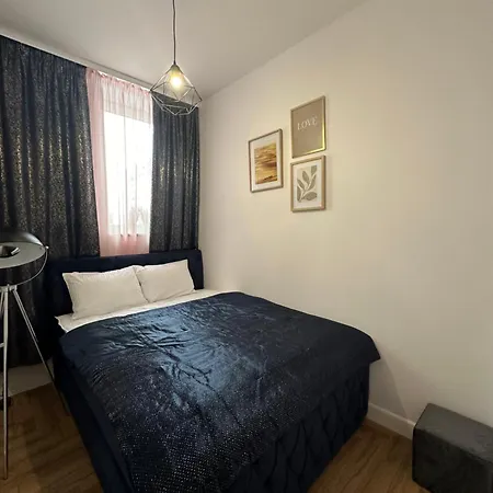 Center Apartment *