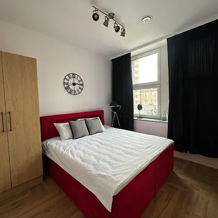 Center Apartment *