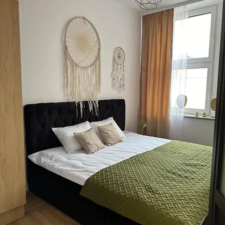 Center Apartment *