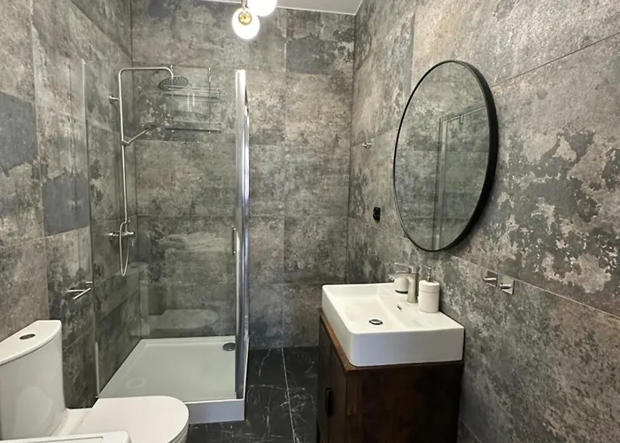 Center * צ'סטוצ'ובה